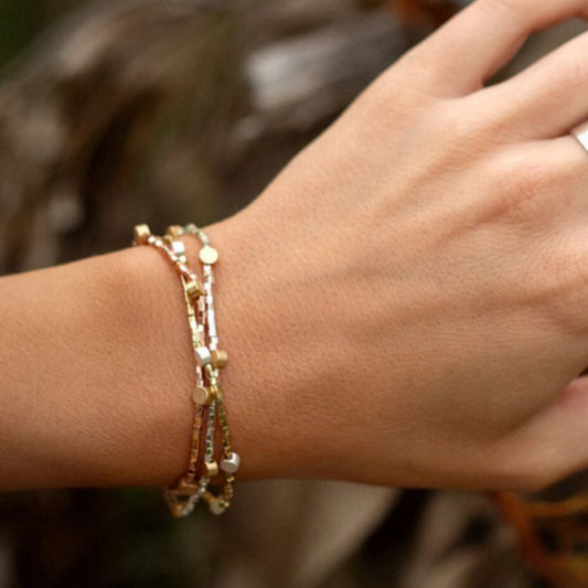 Dot and Fine Square Bead Bracelet