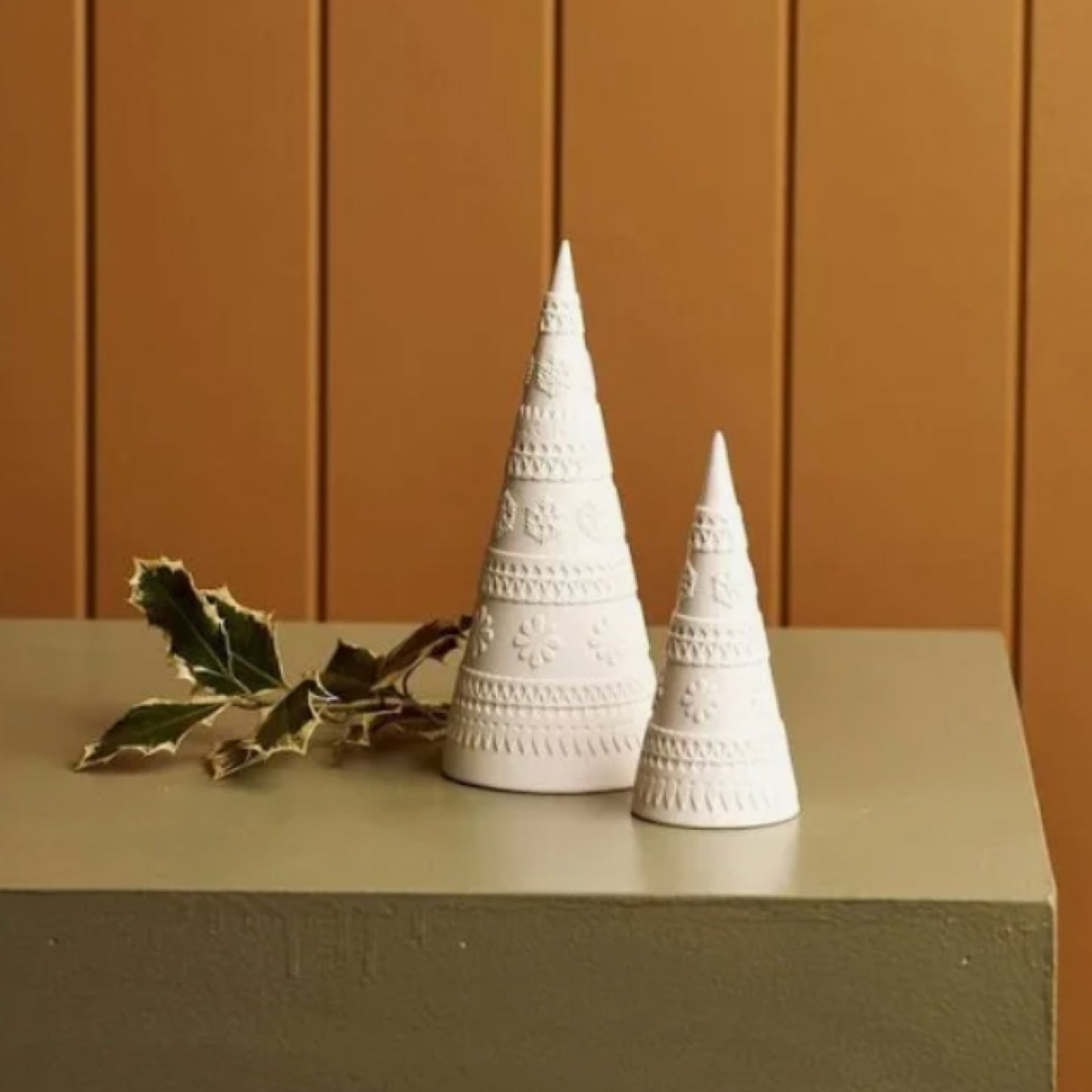 White Collection Christmas Tree